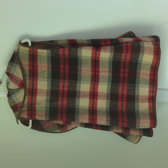 Fleece vest size medium - Picture 2 of 4